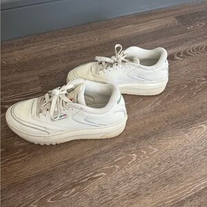 Reebok Club C Extra sneakers in chalk with green detail